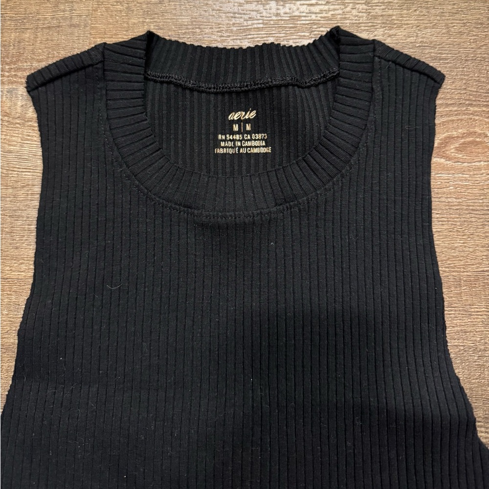 Women’s aerie ribbed tank black size medium - Picture 3 of 3